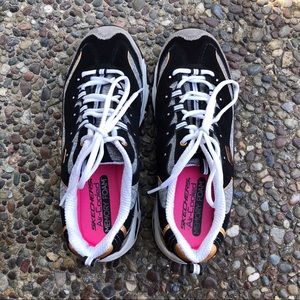 Skechers Memory Foam Black D’Lites Shoes Sneakers